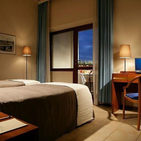 Hotel President Firenze Room photo