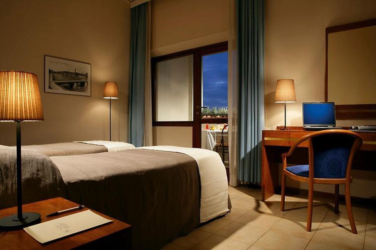 Hotel President Firenze Room photo